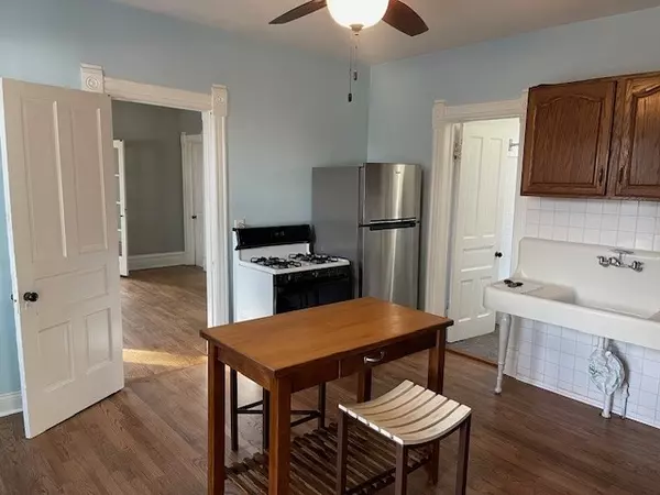 Forest Park, IL 60130,122 ELGIN Avenue #2