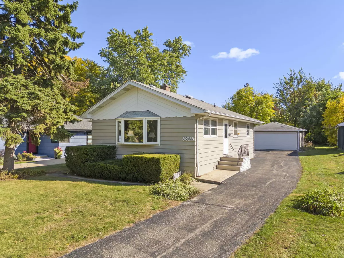 Downers Grove, IL 60516,5825 Webster Street