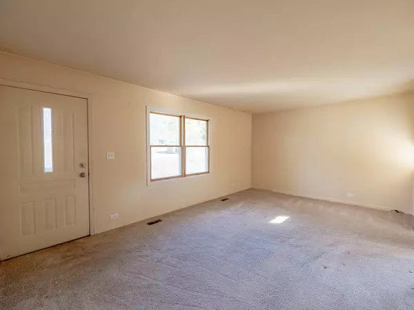 Woodridge, IL 60517,2849 Crabtree Avenue