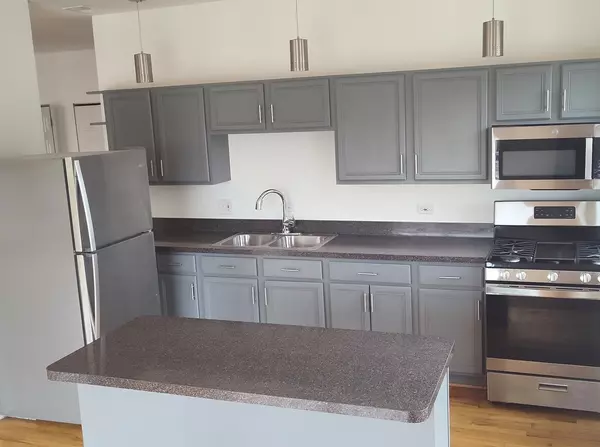 Chicago, IL 60624,757 S Independence Boulevard #3S