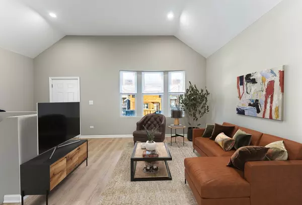 Chicago, IL 60632,2733 W 38th Street