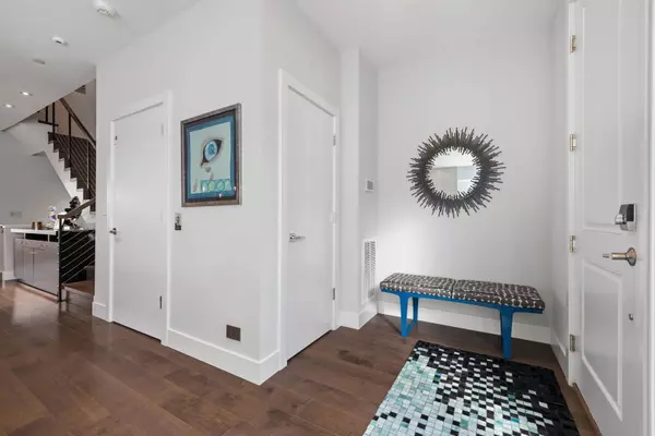 Wheaton, IL 60187,353 E Liberty Drive