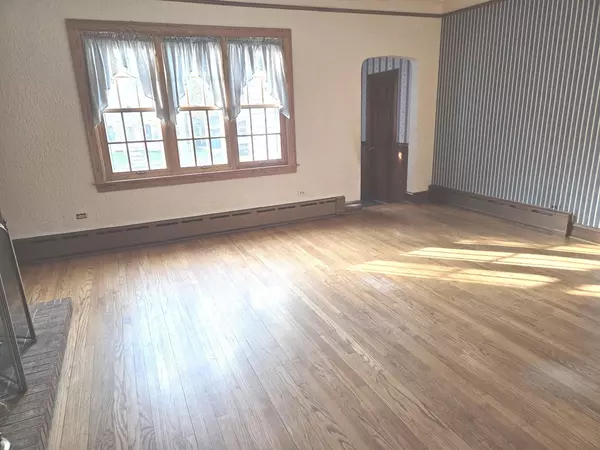 Chicago, IL 60631,5651 N Neva Avenue