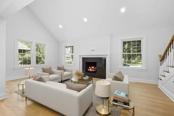 Deerfield, IL 60015,1410 Berkley Court