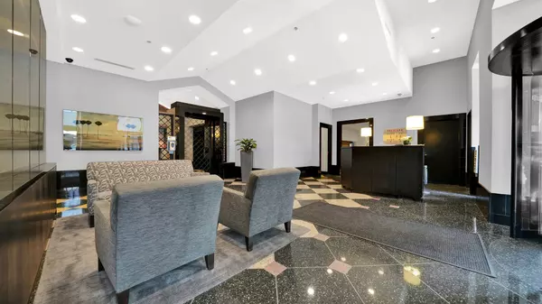 Chicago, IL 60610,111 W MAPLE Street #1309