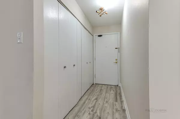 Elk Grove Village, IL 60007,675 Grove Drive #311