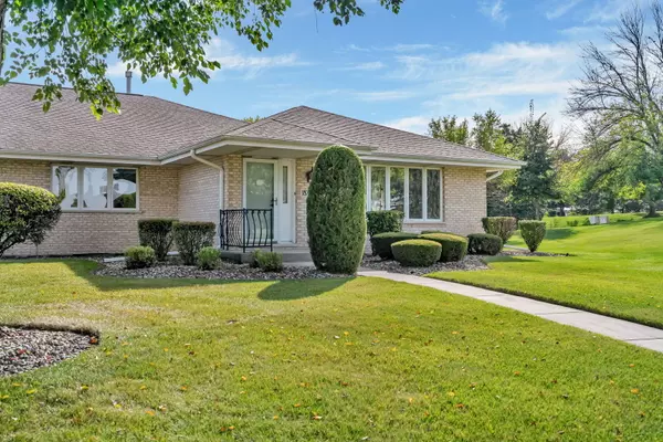 18233 Michigan Court #73, Orland Park, IL 60467