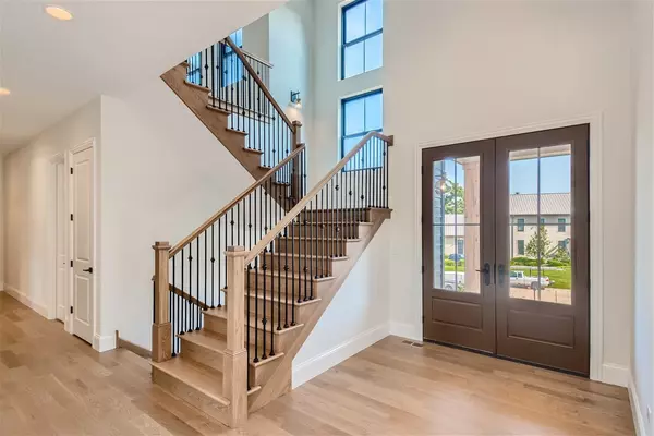 Mettawa, IL 60048,8 Alexandra Drive