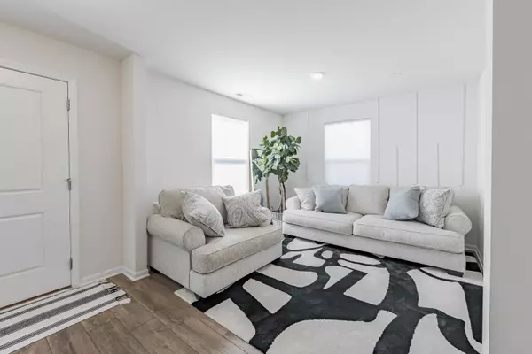 Des Plaines, IL 60018,1050 E Oakton Street