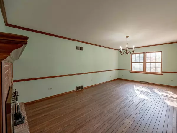 Elburn, IL 60119,41W803 Town Hall Road