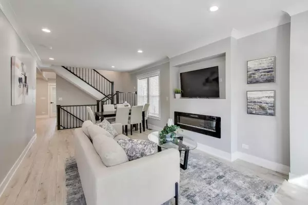 Chicago, IL 60634,4240 N Mcvicker Avenue