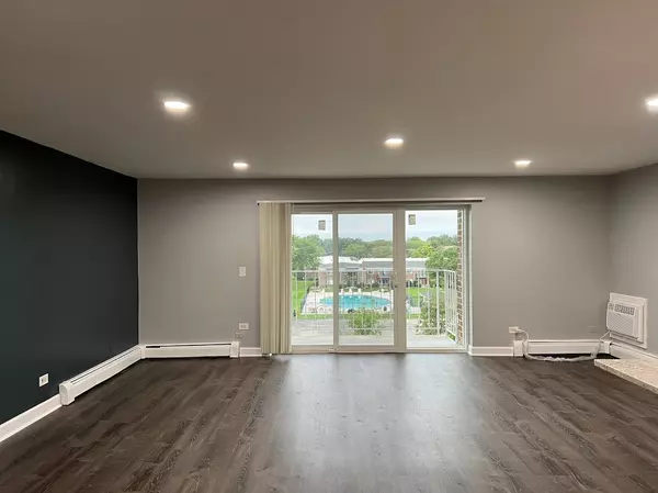 Glenview, IL 60025,10373 Dearlove Road #4E