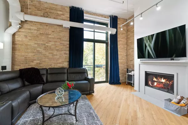 Evanston, IL 60202,601 Linden Place #116