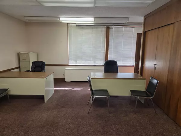 1400 W Anthony Drive #101, Champaign, IL 61821