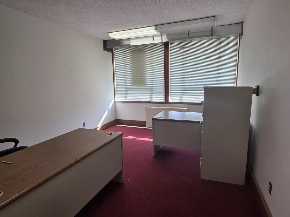 Champaign, IL 61821,1400 W Anthony Drive #104