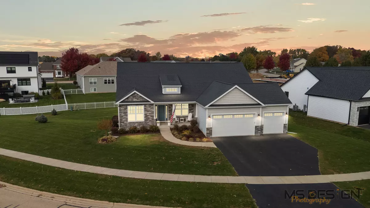 Sycamore, IL 60178,1435 Beach Lane