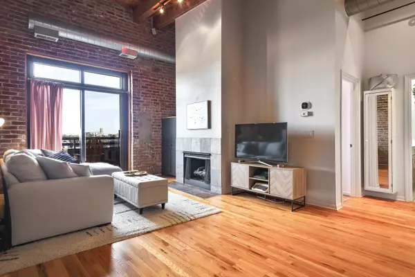 Chicago, IL 60614,1735 W Diversey Parkway #519