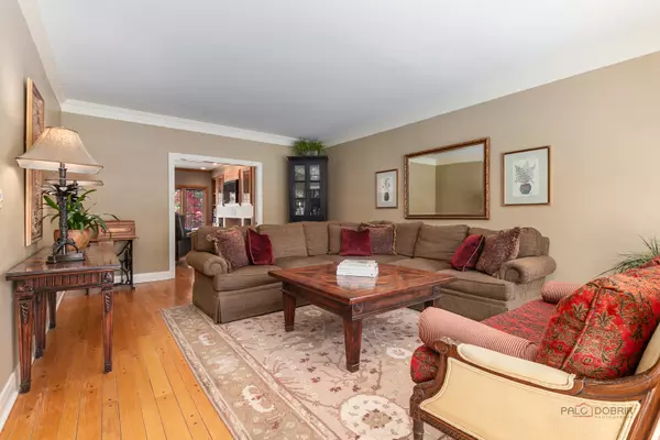 Lake Forest, IL 60045,501 Rockefeller Road