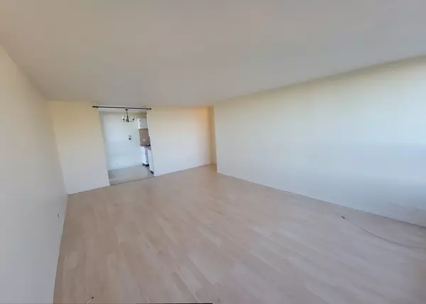 Chicago, IL 60640,5100 N Marine Drive #6B