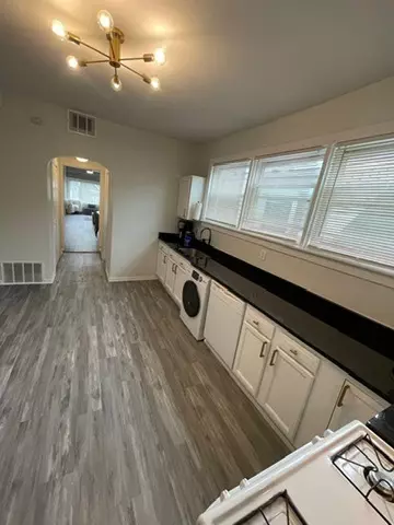 Chicago, IL 60647,3625 W Shakespeare Avenue #3