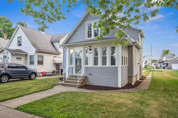 1424 Clark Street, Dekalb, IL 60115