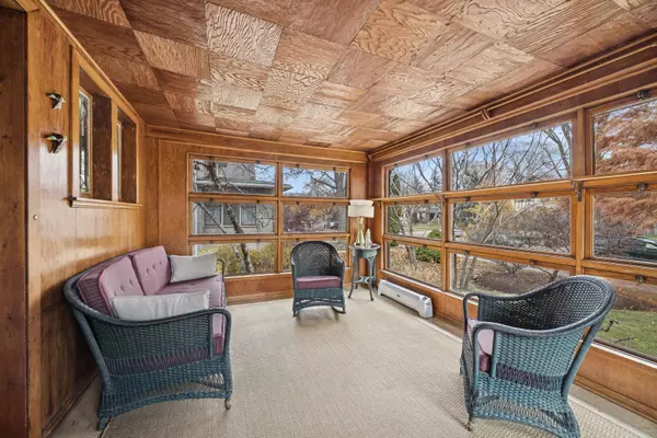 Oak Park, IL 60302,163 N Cuyler Avenue