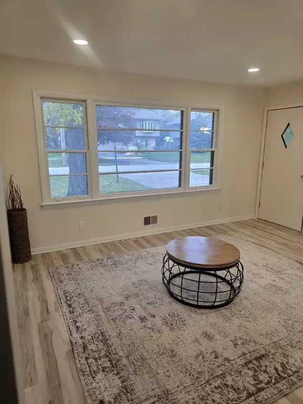 Midlothian, IL 60445,4905 143rd Place