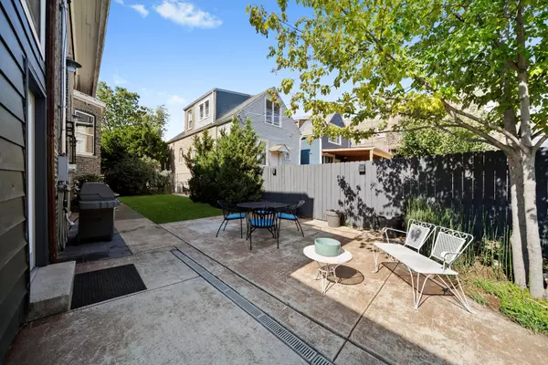 Chicago, IL 60651,1529 N Harding Avenue