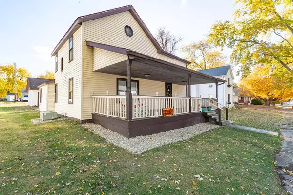 Clinton, IL 61727,Address not disclosed