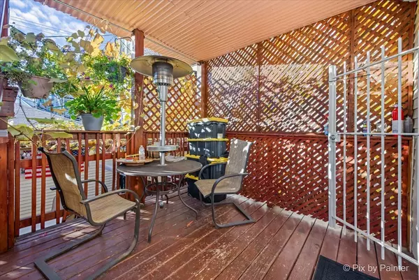 Chicago, IL 60618,4252 N Lawndale Avenue