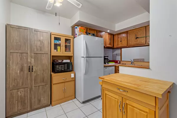 Crestwood, IL 60418,13615 Lavergne Avenue #110