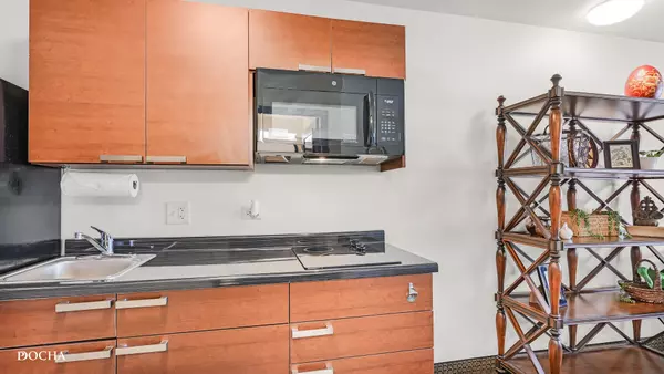 North Aurora, IL 60542,1000 Kilbery Lane #101