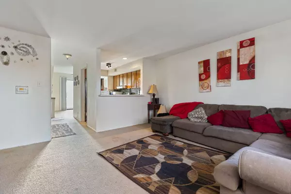 Schaumburg, IL 60173,1620 WAXWING Court