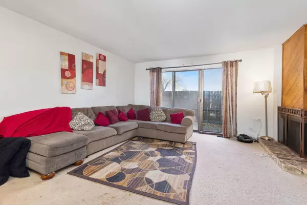 Schaumburg, IL 60173,1620 WAXWING Court