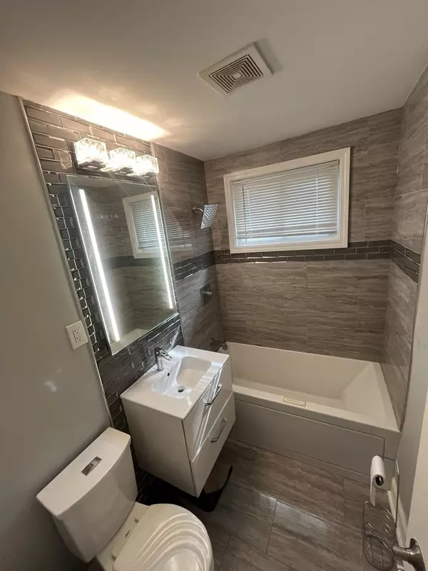 Park Forest, IL 60466,207 Mantua Street