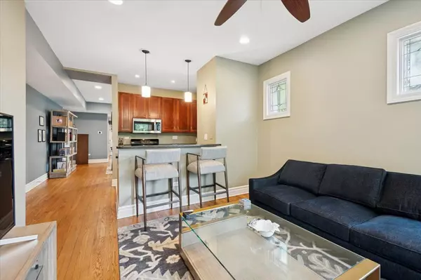 Chicago, IL 60660,1265 W Granville Avenue #3