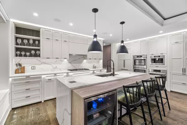 Chicago, IL 60642,1356 W Walton Street #1E