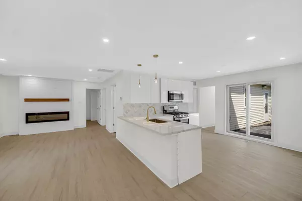 Country Club Hills, IL 60478,3881 171st Street