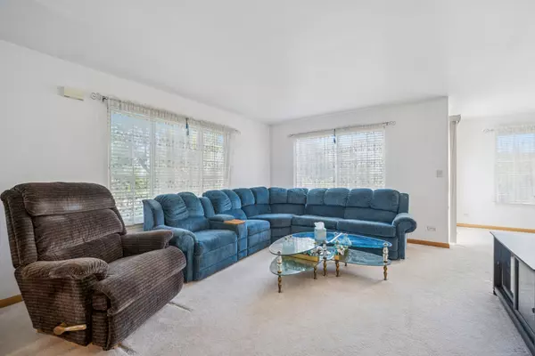 Elgin, IL 60123,2401 Daybreak Court