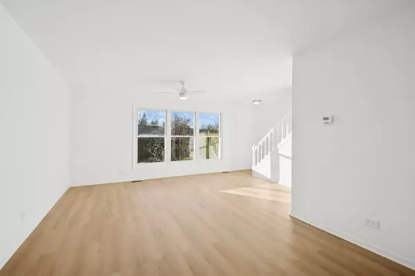 Schaumburg, IL 60194,923 Banbury Court