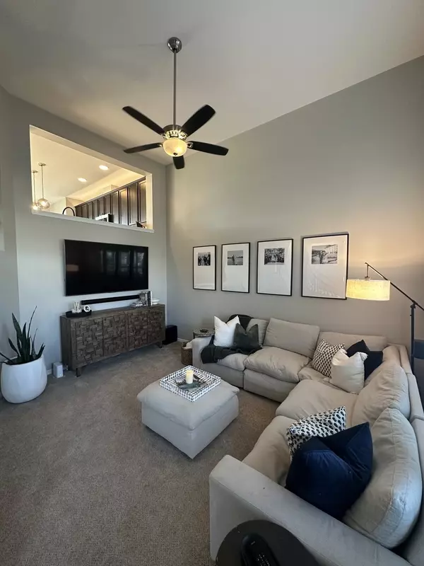 Orland Park, IL 60462,15371 Sheffield Square Parkway