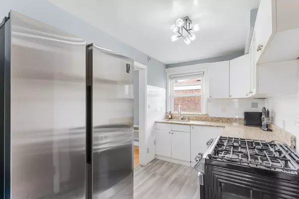 Broadview, IL 60155,2204 S 9th Avenue #2