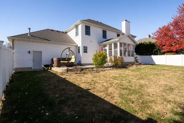 Bloomington, IL 61704,Address not disclosed