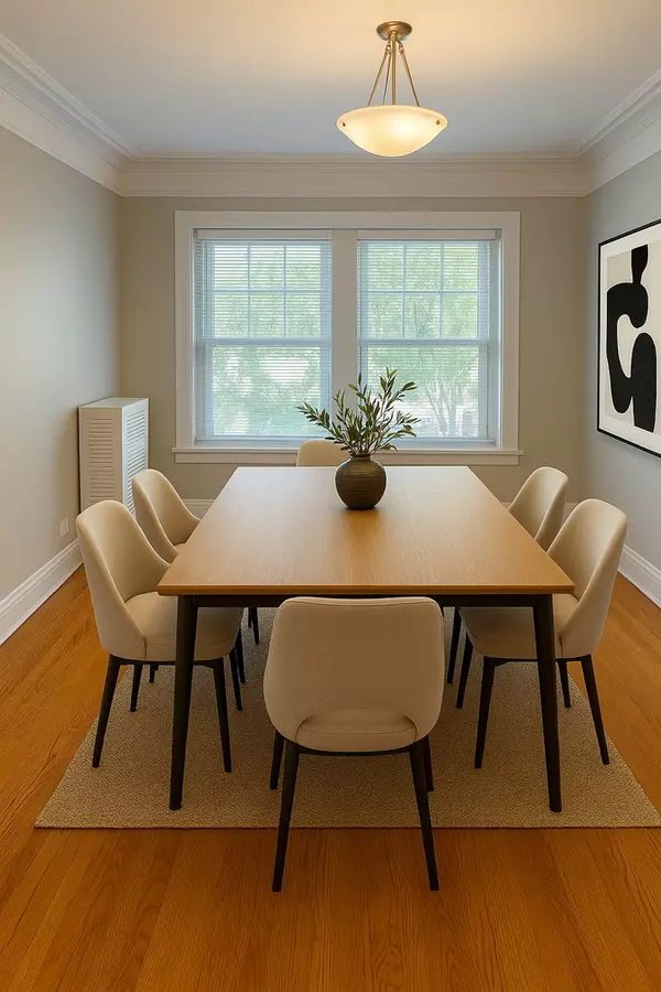 Evanston, IL 60202,108 Keeney Street #2