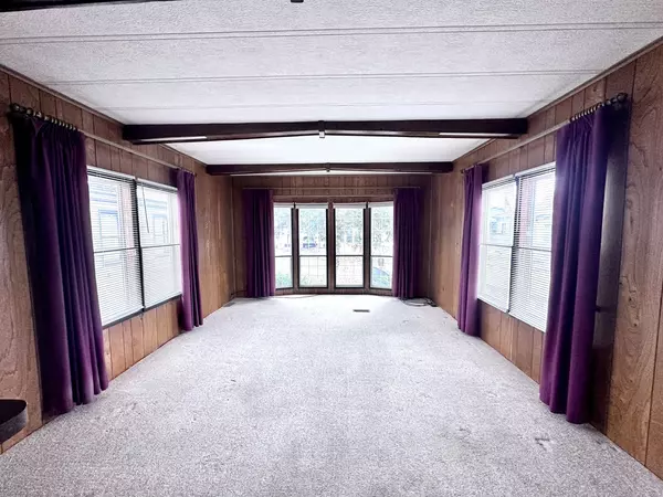 Manteno, IL 60950,150 Maple Lane