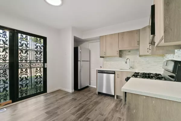 Markham, IL 60426,2236 W 157th Place