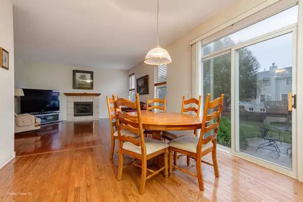 Woodstock, IL 60098,2420 Vivaldi Street