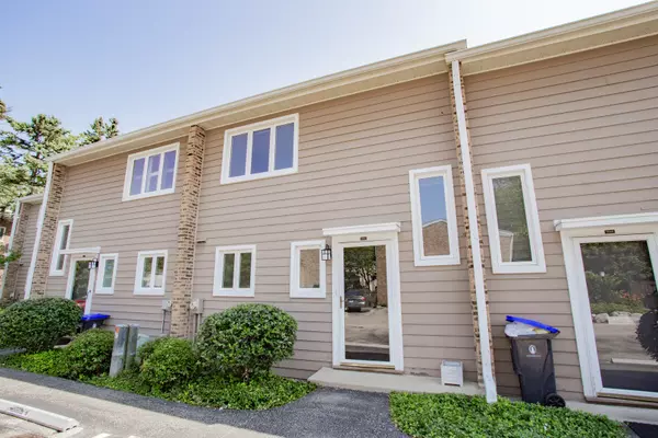 Glencoe, IL 60022,590 Green Bay Road