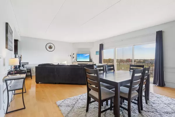 Tinley Park, IL 60477,7050 183rd Street #302