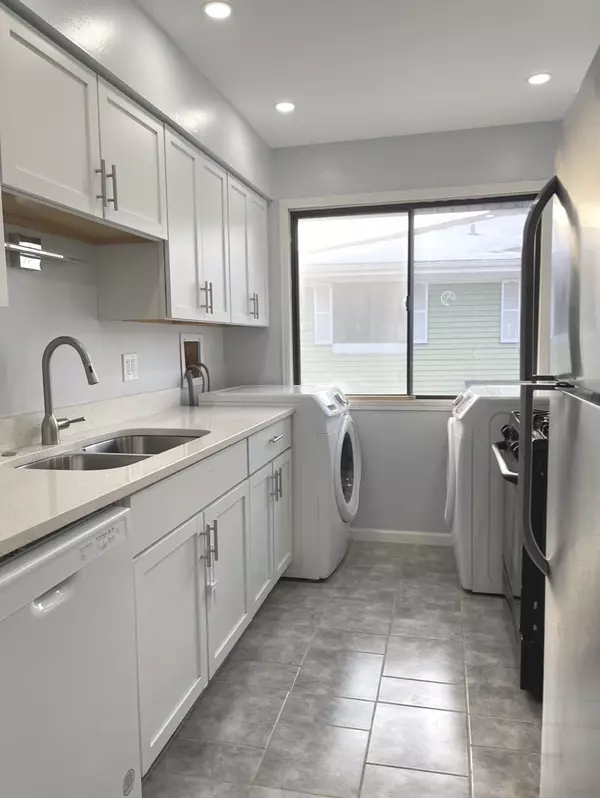 Hanover Park, IL 60133,1475 Sacramento Drive